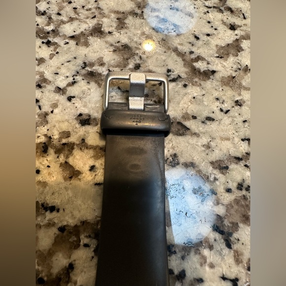 Fitbit Versa - Picture 3 of 12